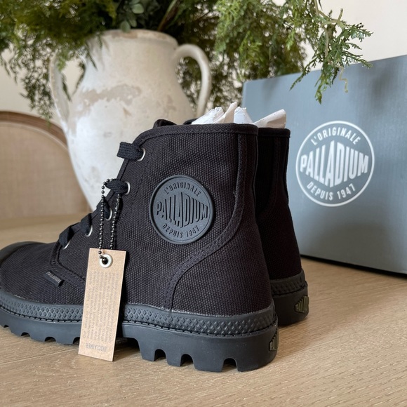 Palladium Women’s ‘Pampa HI’ Boots - Black - Size 6 - Picture 5 of 7